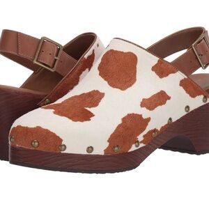 AEROSOLES Brown and Cream Women's Clogs